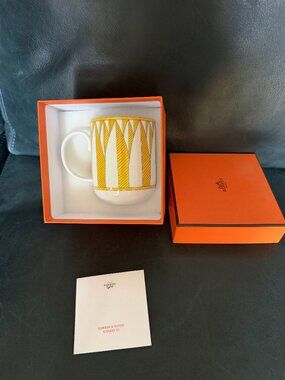 ✨ Authentic Hermès Soleil d’Hermès porcelain set: Mug
